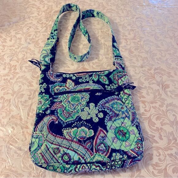 Vera Bradley ‘Rhapsody’ Crossbody Handbag Zipper Closure Gorgeous - Picture 3 of 6